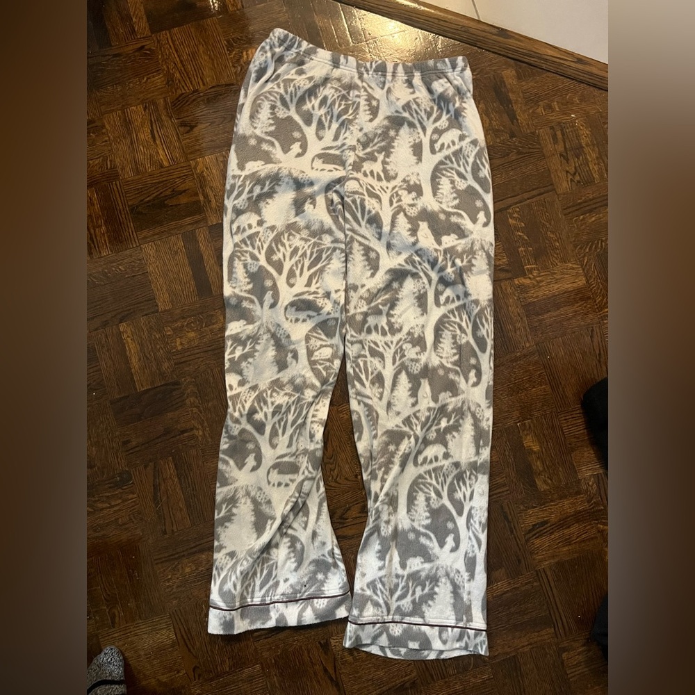 Gray and White Tree Patterned Winter Pajamas - Size M